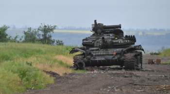 Российские военные круглосуточно уничтожают технику ВСУ под Соледаром 
