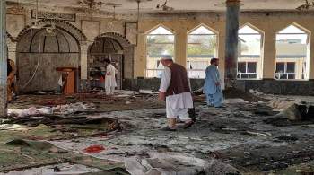 В Кундузе более ста человек погибли при взрыве в мечети, заявил очевидец