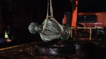 В Житомире демонтировали памятник Пушкину