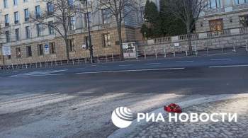 В Германии суд запретил проецировать фото с Донбасса на посольство России 
