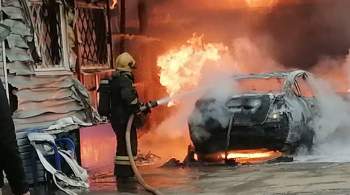 В Москве при пожаре в автосервисе сгорели десять легковых автомобилей