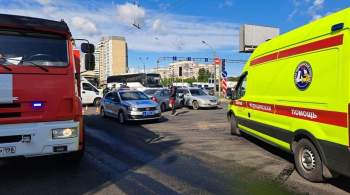 В массовом ДТП с участием грузовика в Петербурге пострадали двое детей