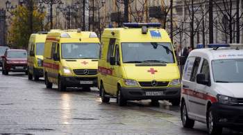В Санкт-Петербурге упавшая остановка сломала плечо женщине