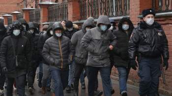 В Петербурге арестовали депутата по делу о легализации мигрантов 