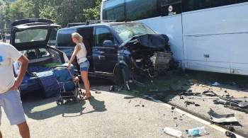 В Сочи пять человек пострадали в ДТП с участием экскурсионного автобуса