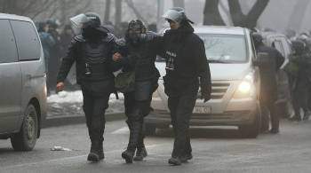СМИ: протестующие в Алма-Ате пытаются прорваться в резиденцию президента