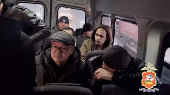 В Подмосковье задержали 16 мигрантов во время рейда на ж/д станции 