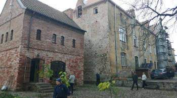 Под Калининградом загорелся старинный прусский замок