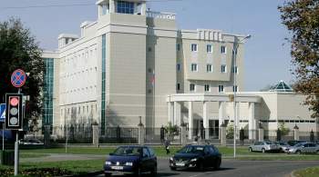 Ворота российского посольства в Минске протаранил автомобиль